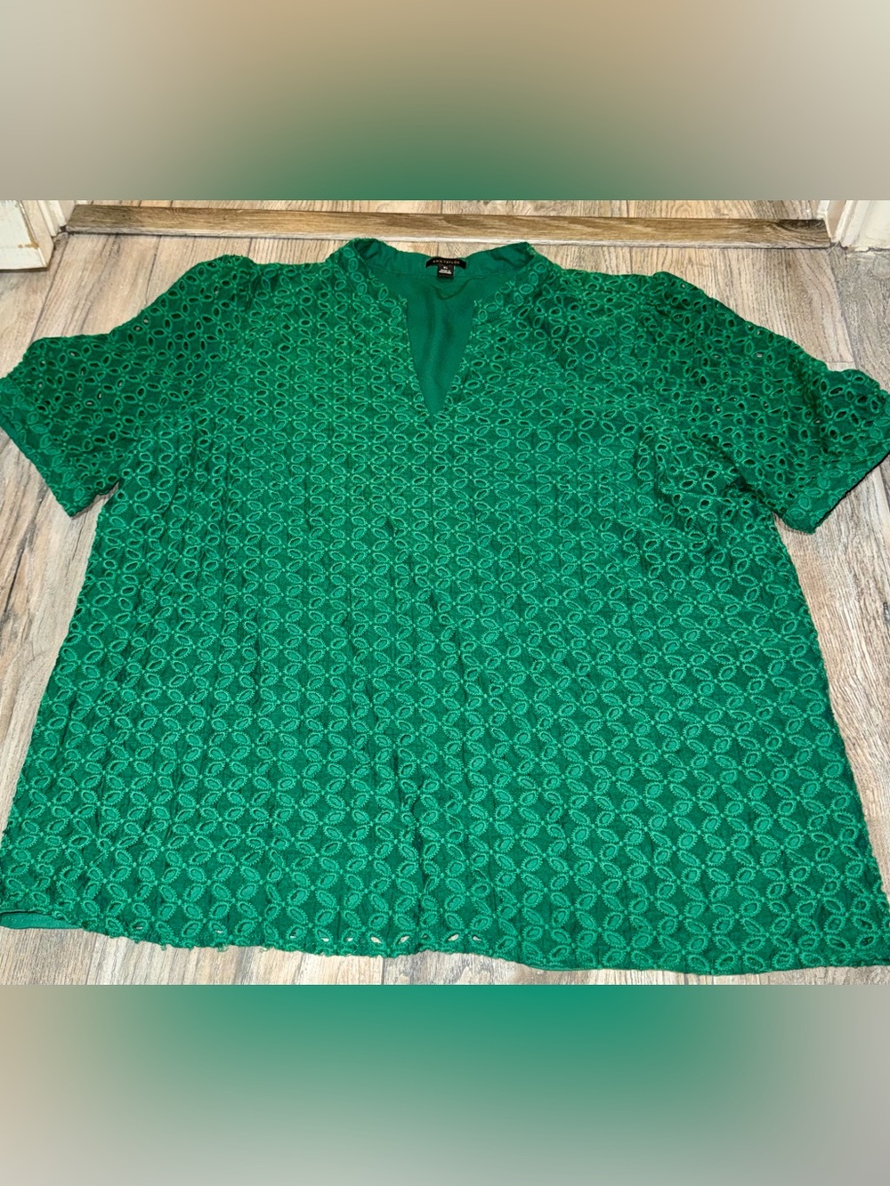 Ann Taylor Split Neck Eyelet Lace Blouse SzXL